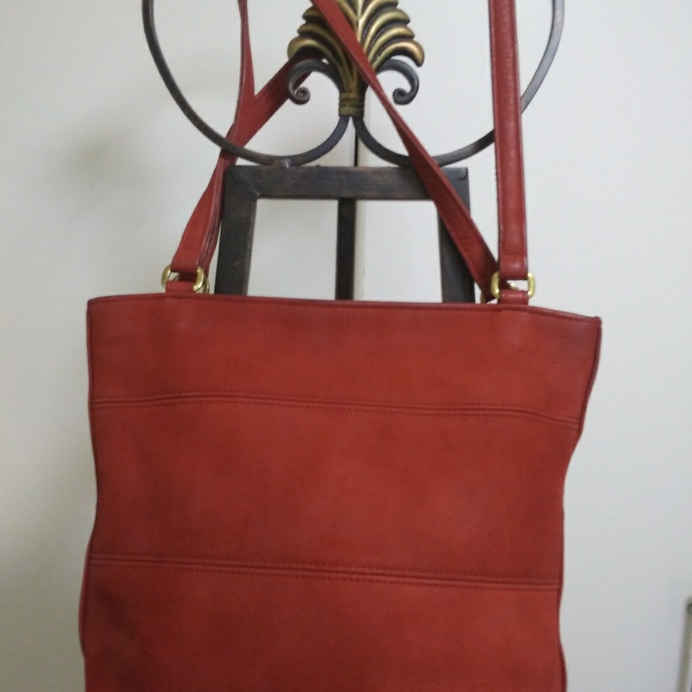 Beautiful Vintage COACH bag